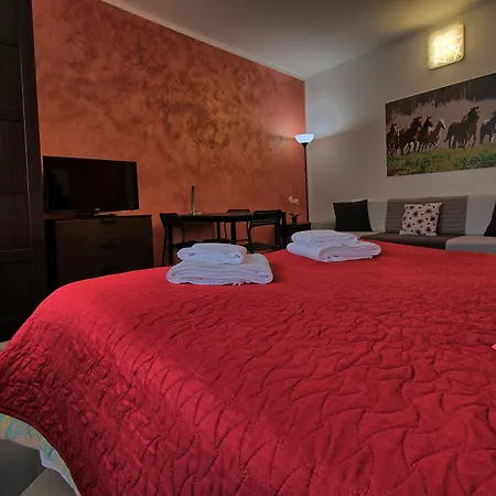 Logicasa Residenza Aurora Hotel 3*