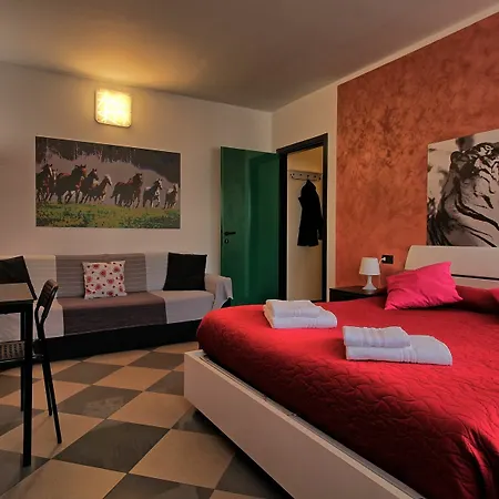 Hotel Logicasa Residenza Aurora 3*